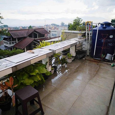 Schones Haus Private Pool & Netflix By Grorental Bandung Esterno foto