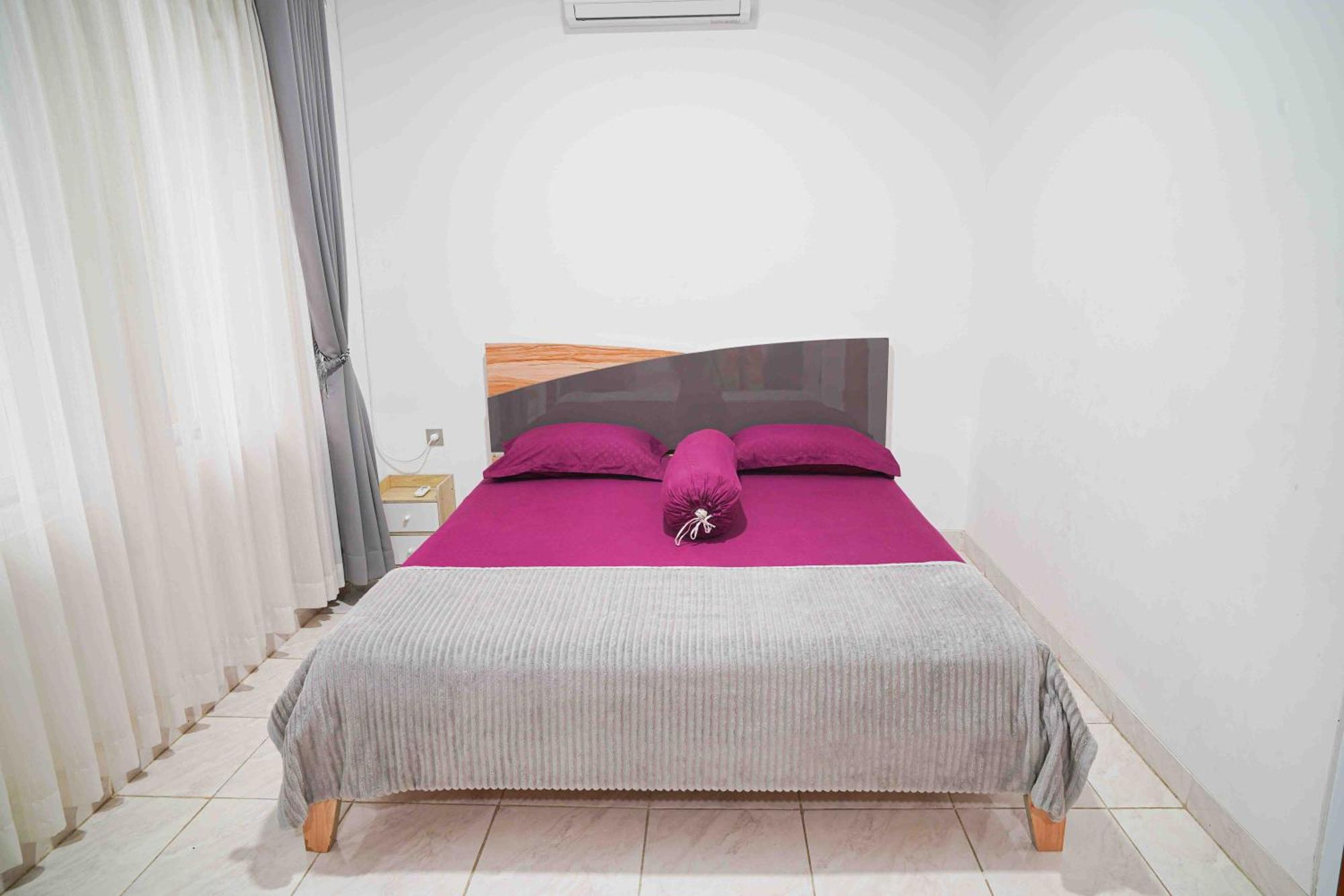 Schones Haus Private Pool & Netflix By Grorental Bandung Esterno foto
