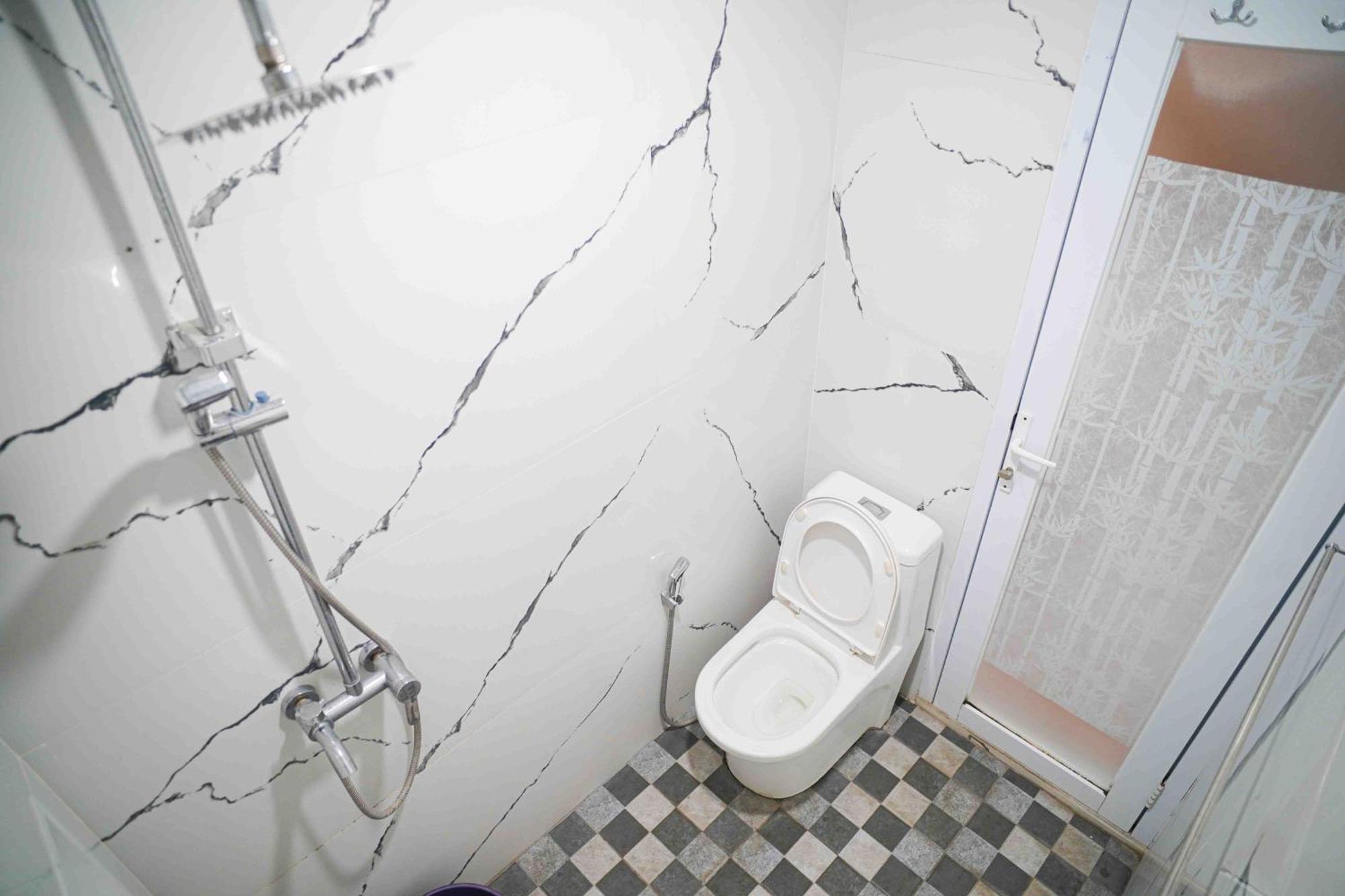 Schones Haus Private Pool & Netflix By Grorental Bandung Esterno foto